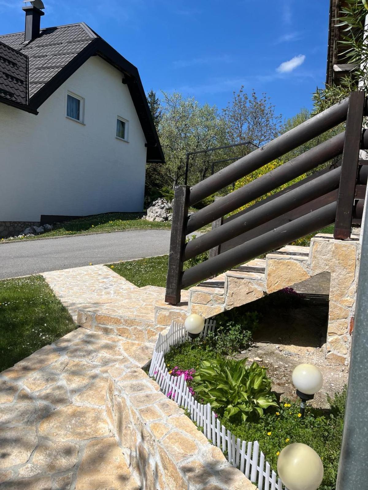 Guest House Stefanija Poljanak Exterior photo