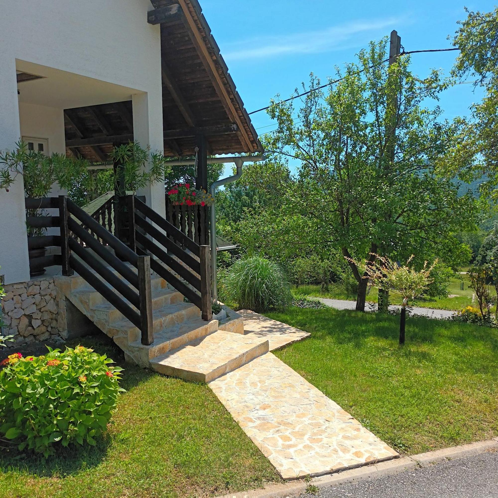 Guest House Stefanija Poljanak Exterior photo