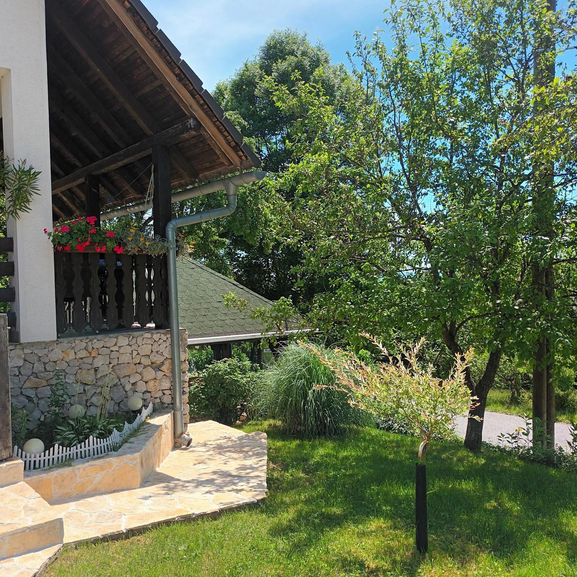 Guest House Stefanija Poljanak Exterior photo